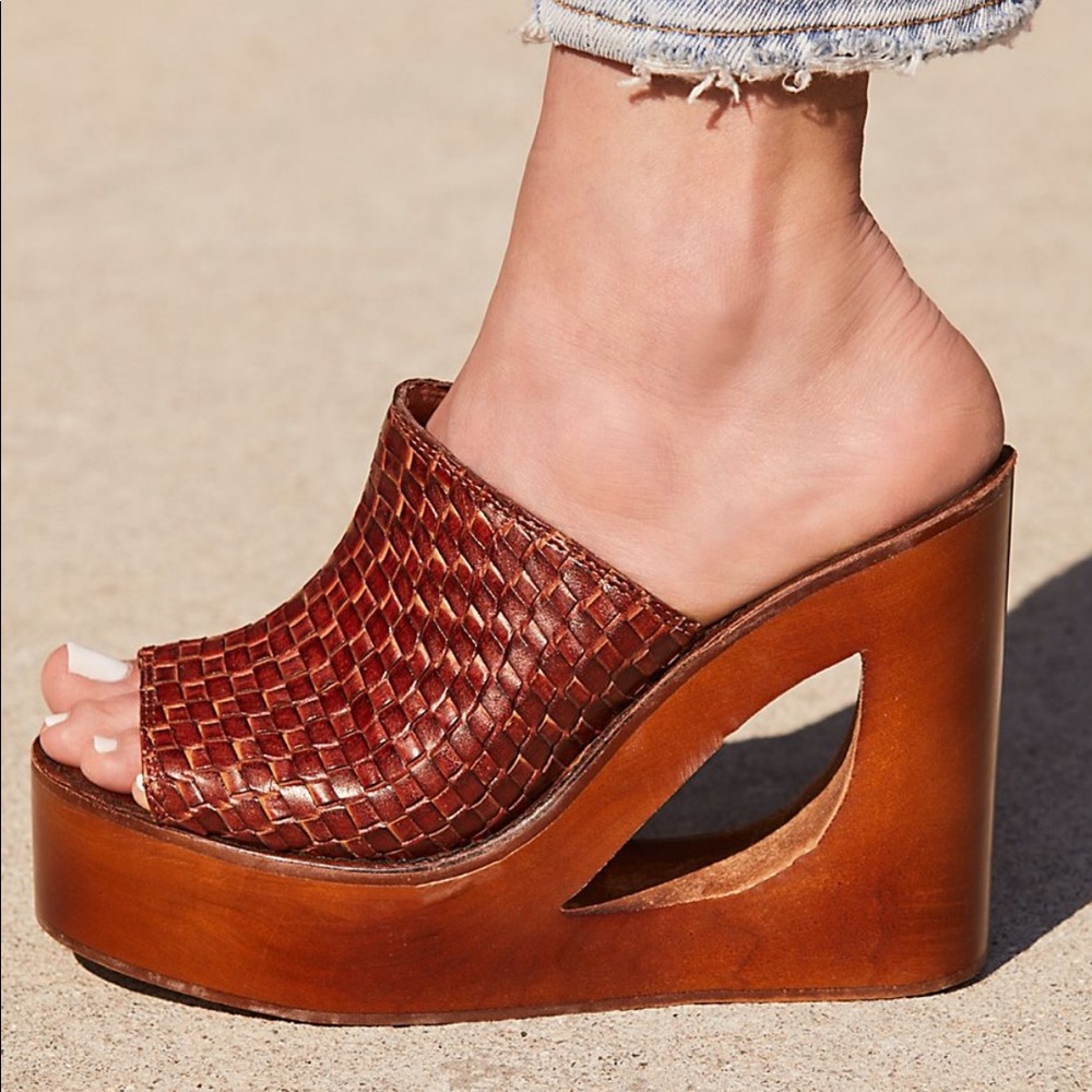 Jeffrey Campbell Barela Platform Wedge